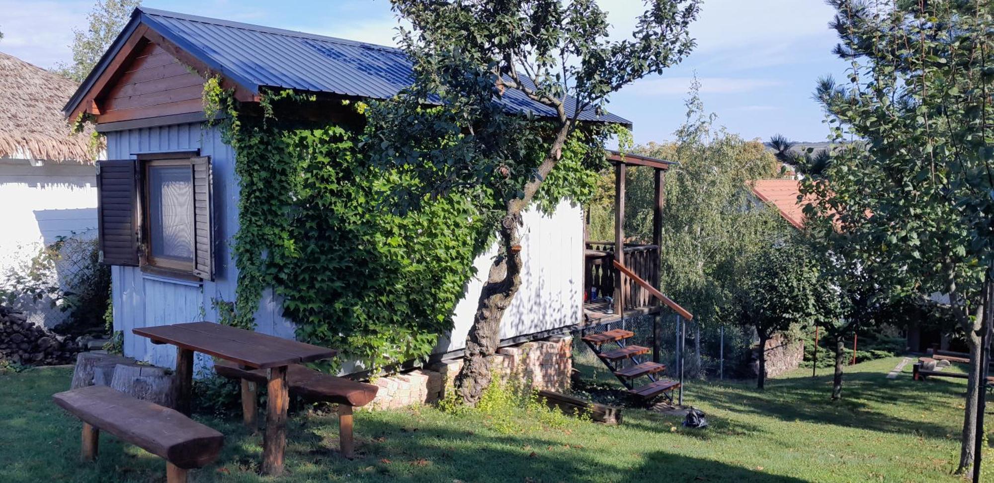 Ubytovani Na Sklepe U Prochazku Pouzdrany Buitenkant foto